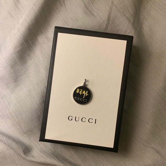 Gucci Jewelry - Gucci Ghost reversible pendant